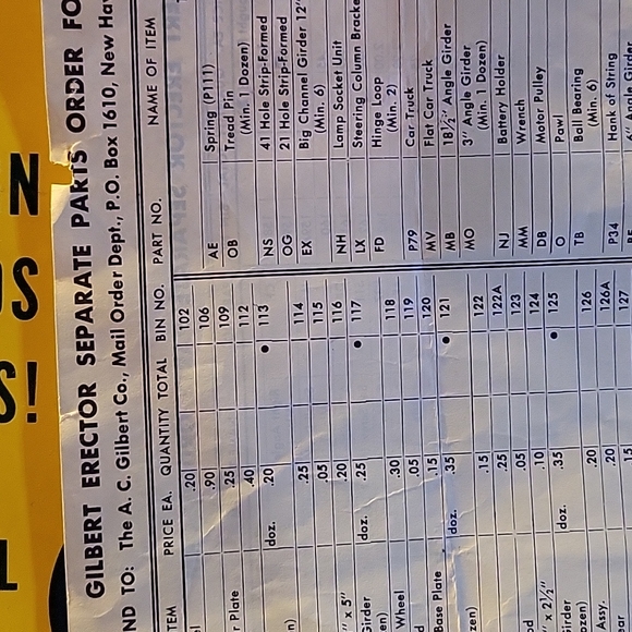 Vintage Erector Set with Original Metal Box - Picture 3 of 12